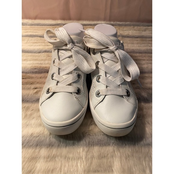 Skechers Street White Leather Sneakers Perforated Low Top Casual Shoes US 7.5 - Picture 2 of 9